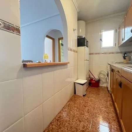 2nd Floor Apt With Comm Pool Tv7 Torrevieja